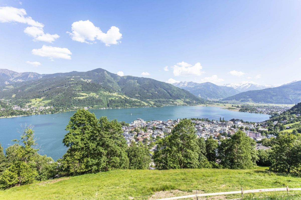 Stellplatz mit Aussicht ueber Zell am See